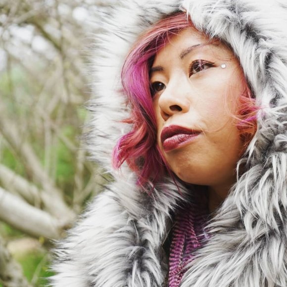 Reversible Faux Fur Velvet Cape - floral yellow and grey - Picture 6 of 8